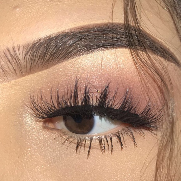 3D mink lashes🌹 - Picture 3 of 4